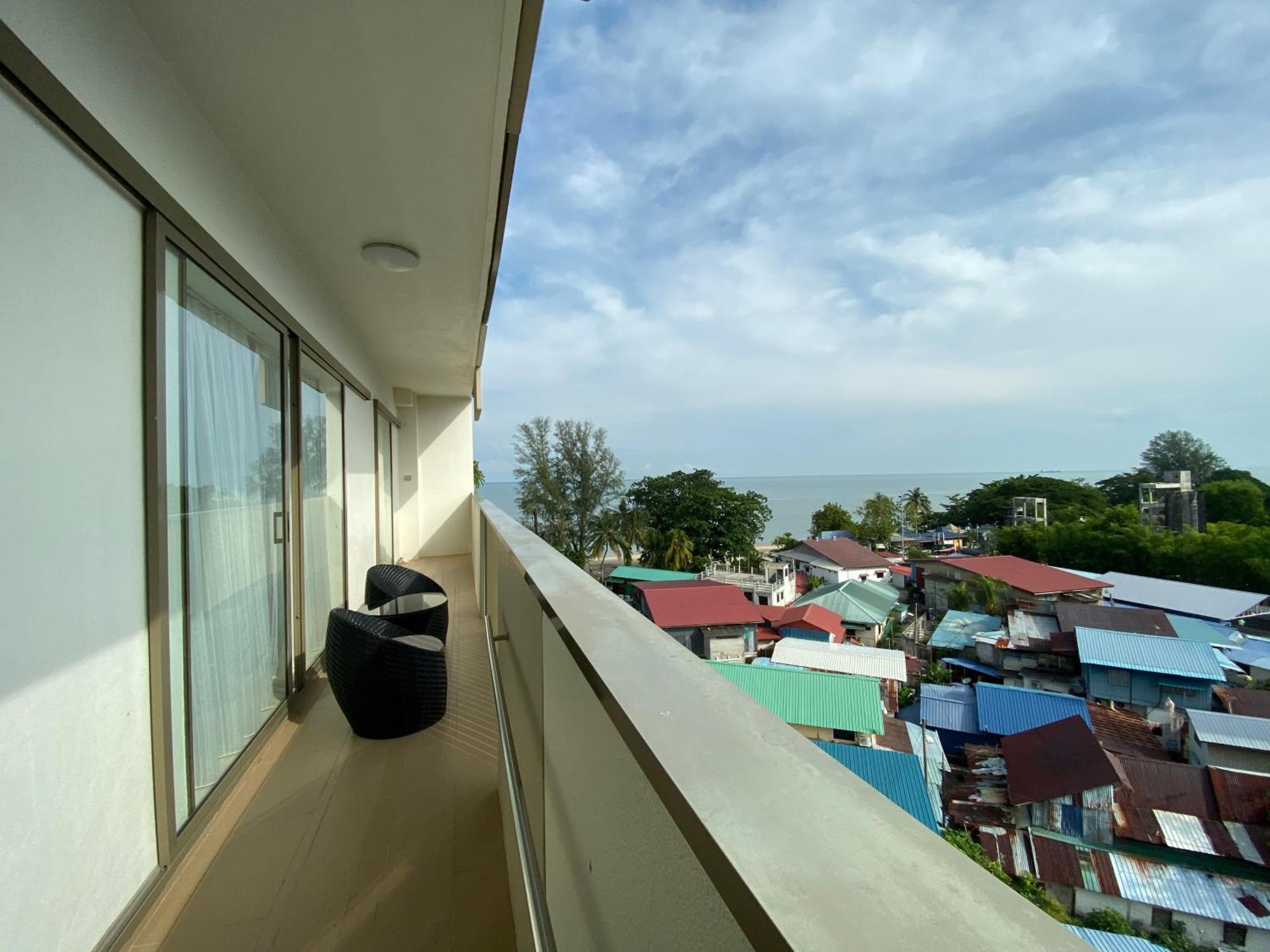 By The Sea @ Cozy Beachfront Home Batu Feringgi Buitenkant foto